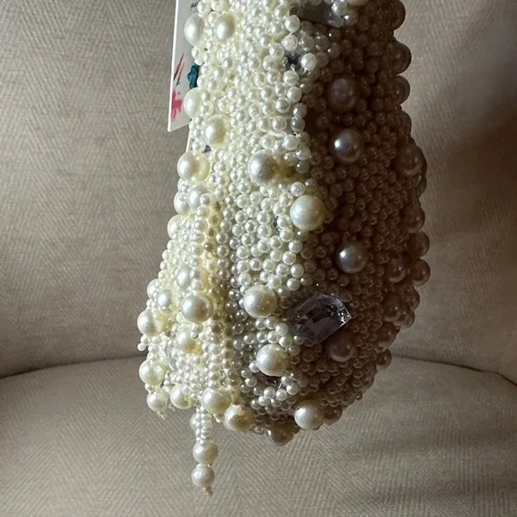 Handcrafted In India Pearl-Embellished White Mini Bag - Picture 5 of 10